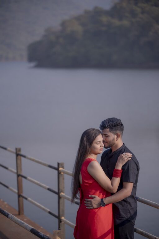 prewedding-romantic couple shoot-beach-concept (6)