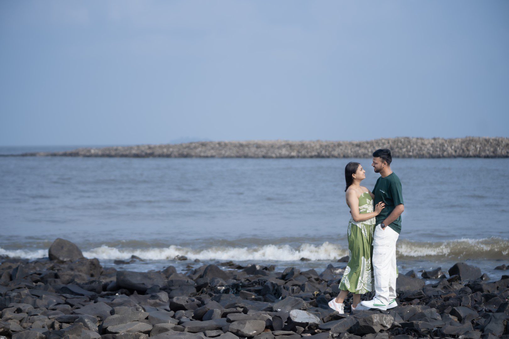 prewedding-romantic couple shoot-beach-concept (61)